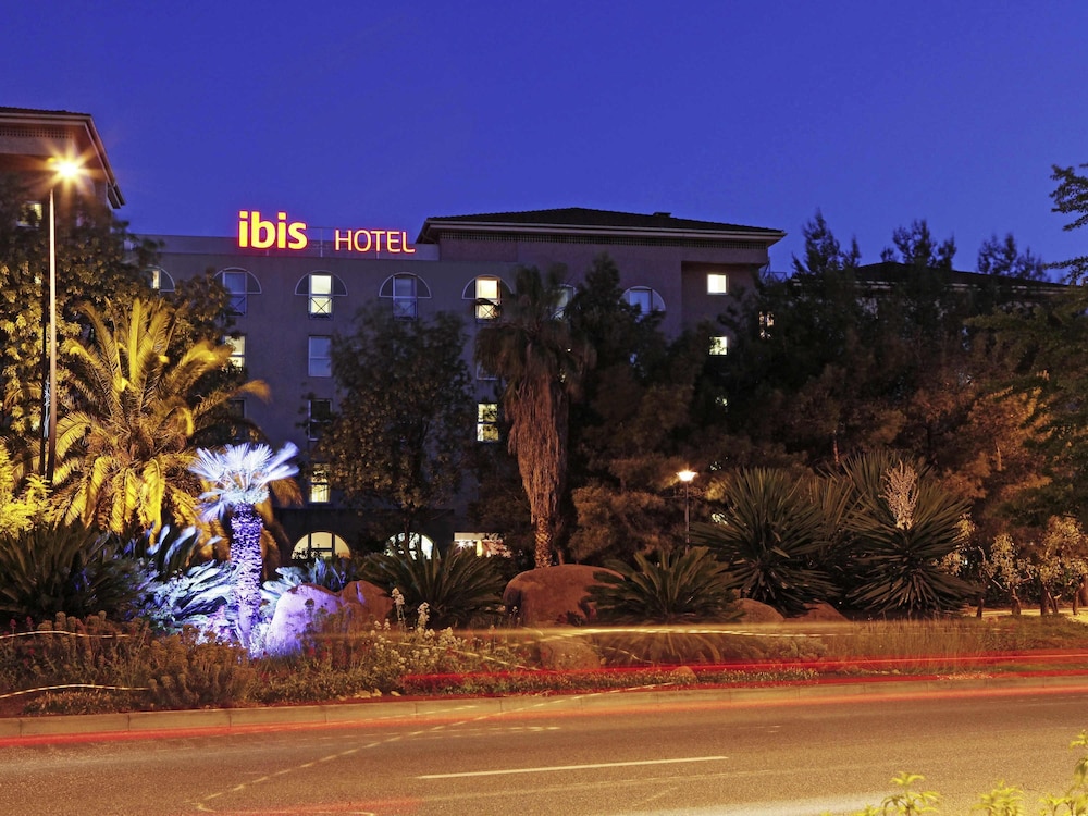 Ibis Hyeres Centre 42/50