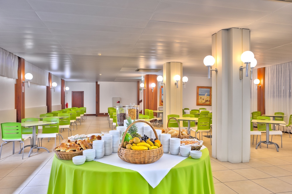 Praia Dourada Hotel 23/36