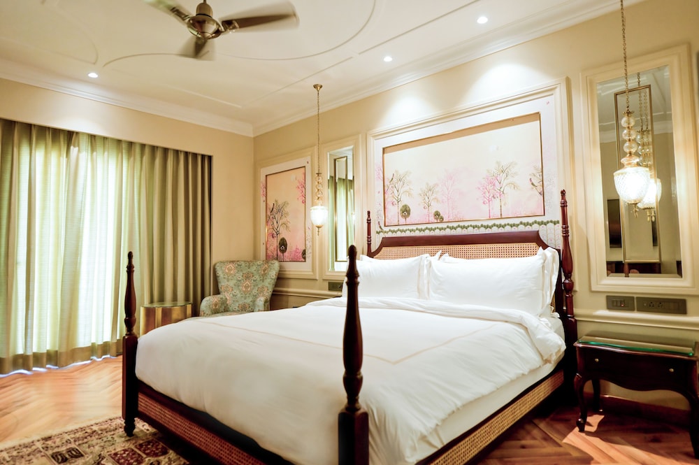 Palace, King Bed, Plunge Pool