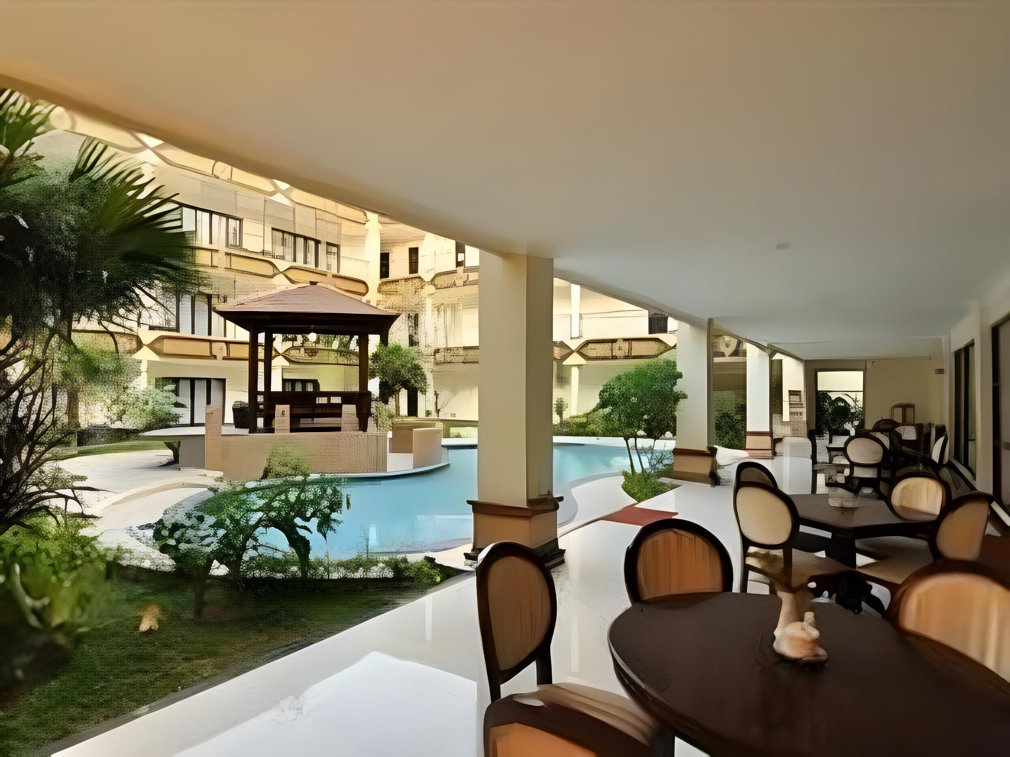 Yusro Hotel Convention 23/33