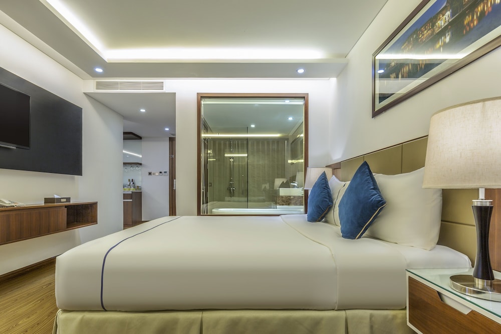 Pavilion Hotel Da Nang 27/77