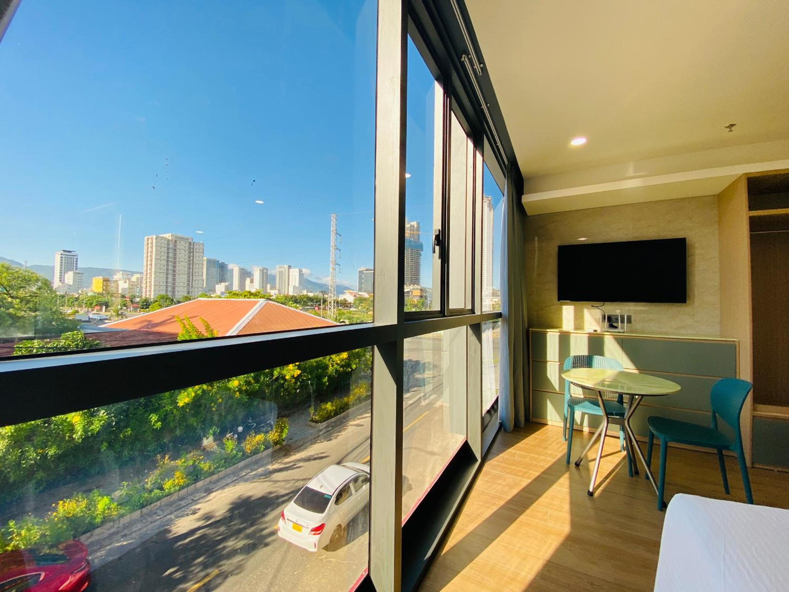 Nam Hotel & Spa 65/70