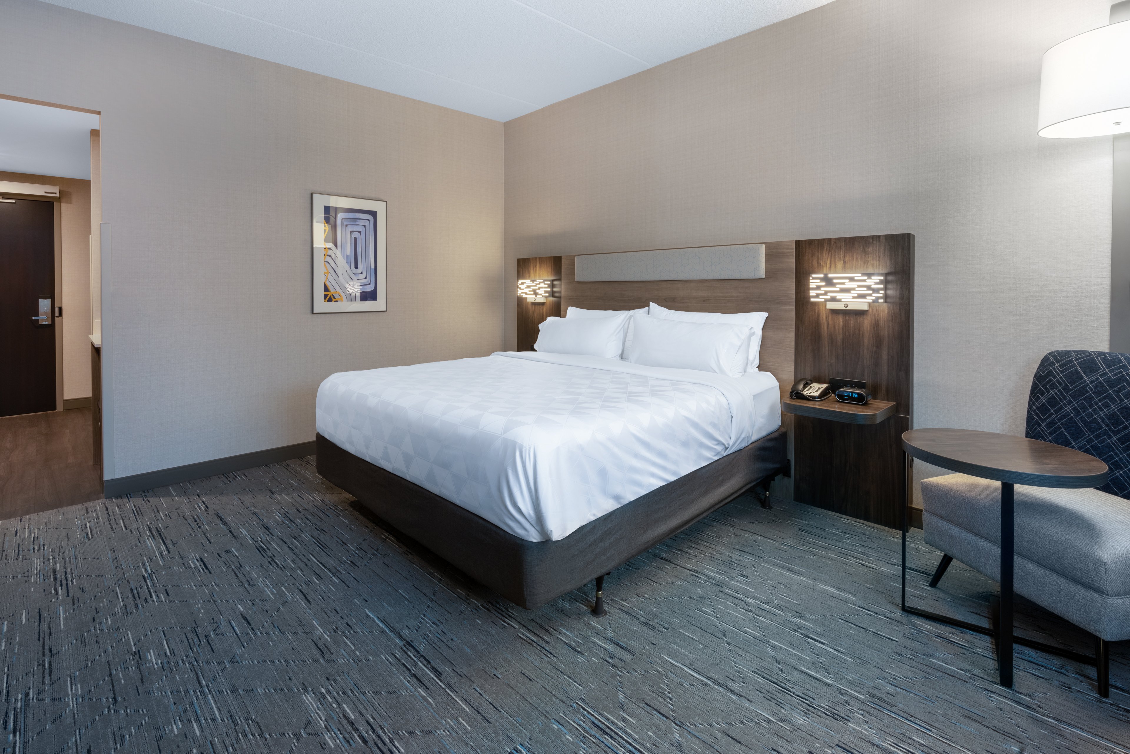Holiday Inn Express Suites Vaughan 33/78