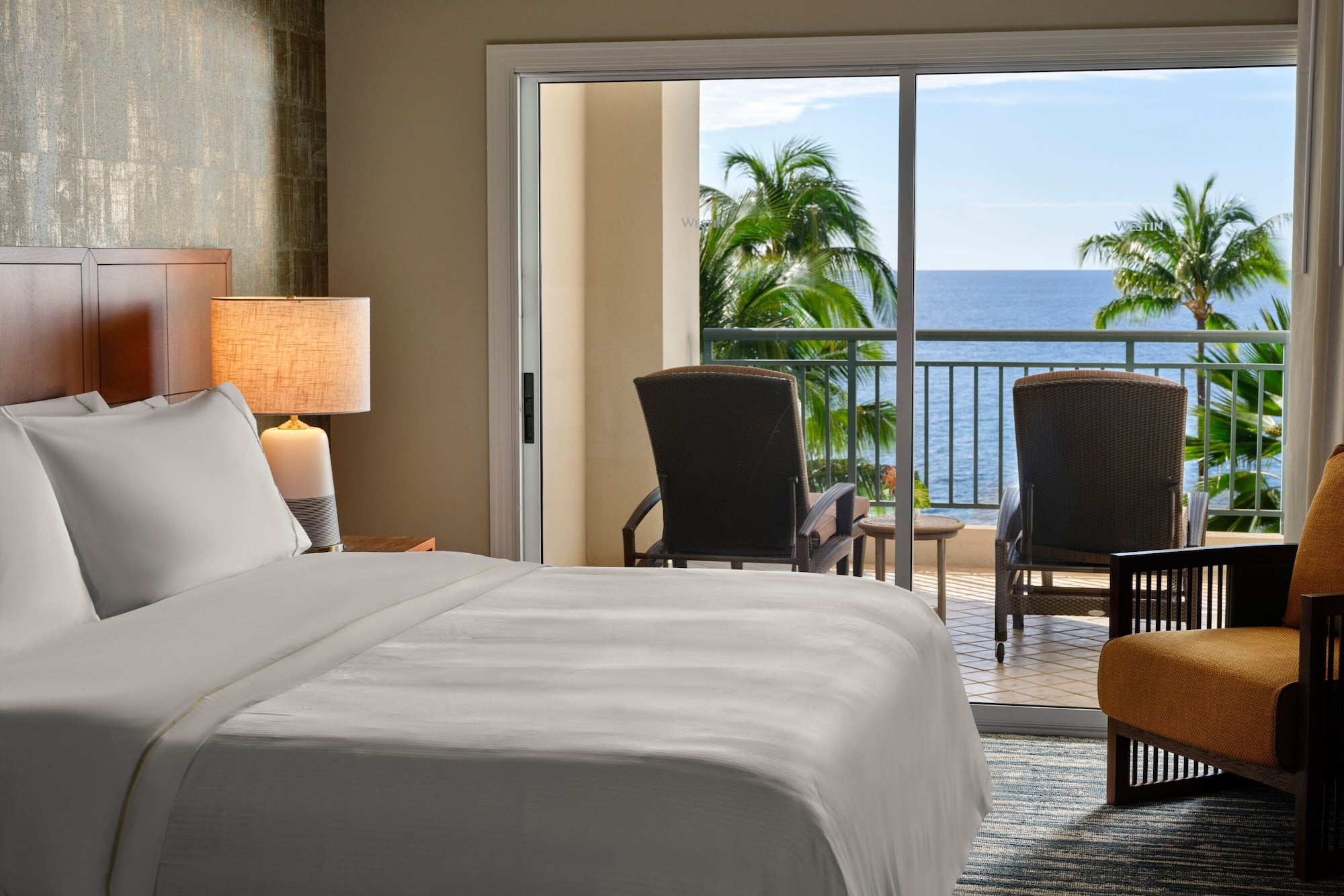 1 Bedroom, Villa, King Bed, Ocean Front, Sofa
