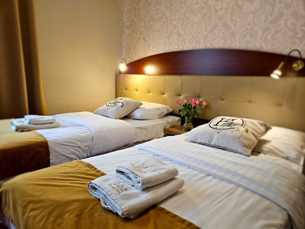 COMFORT, DOUBLE BED