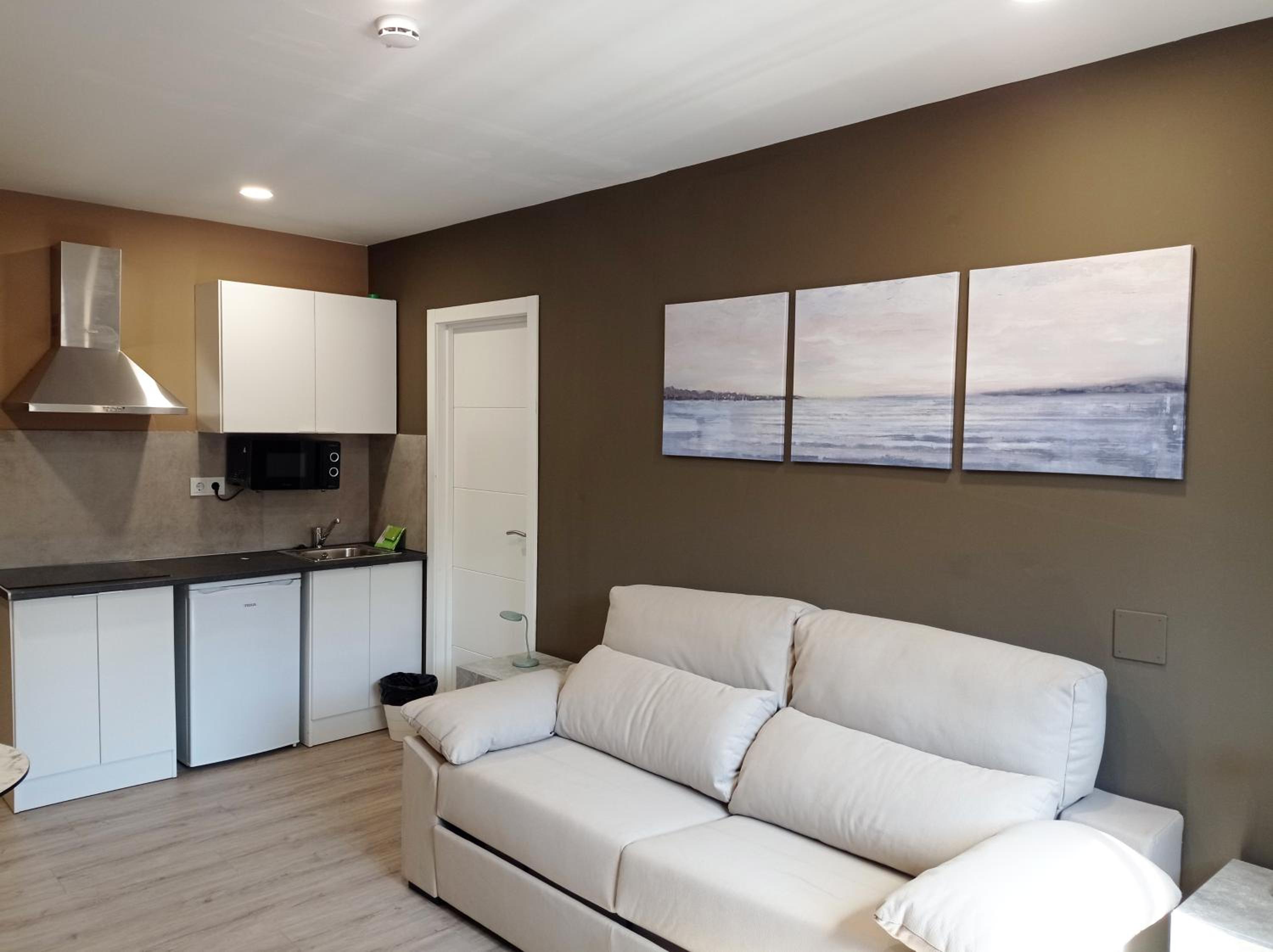 Hi Apartments Santander 3000 9/15