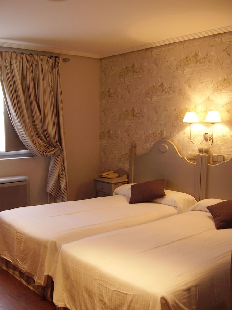 Hotel Comillas 4/27