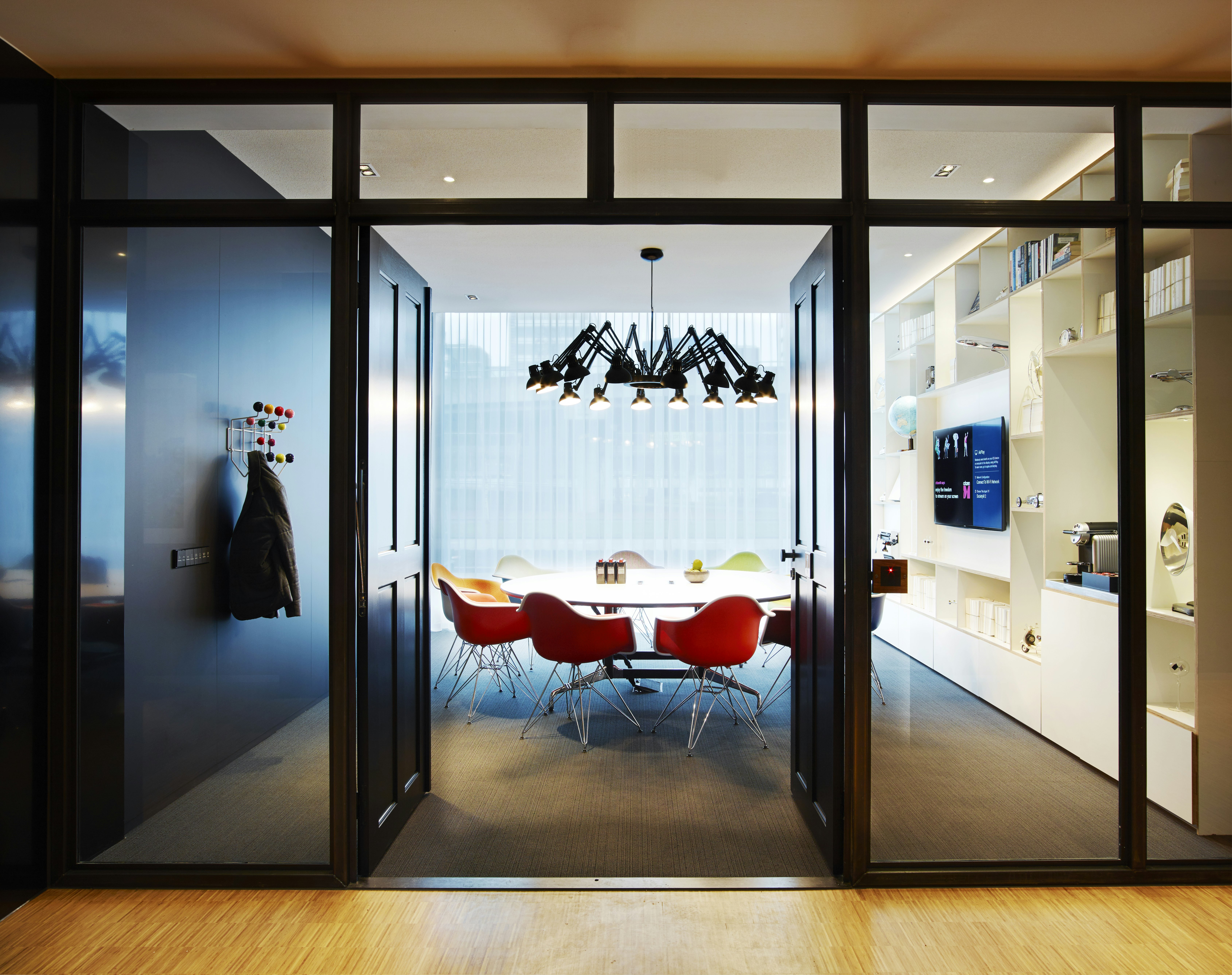 CITIZENM SCHIPHOL AIRPORT HOTEL 10/53