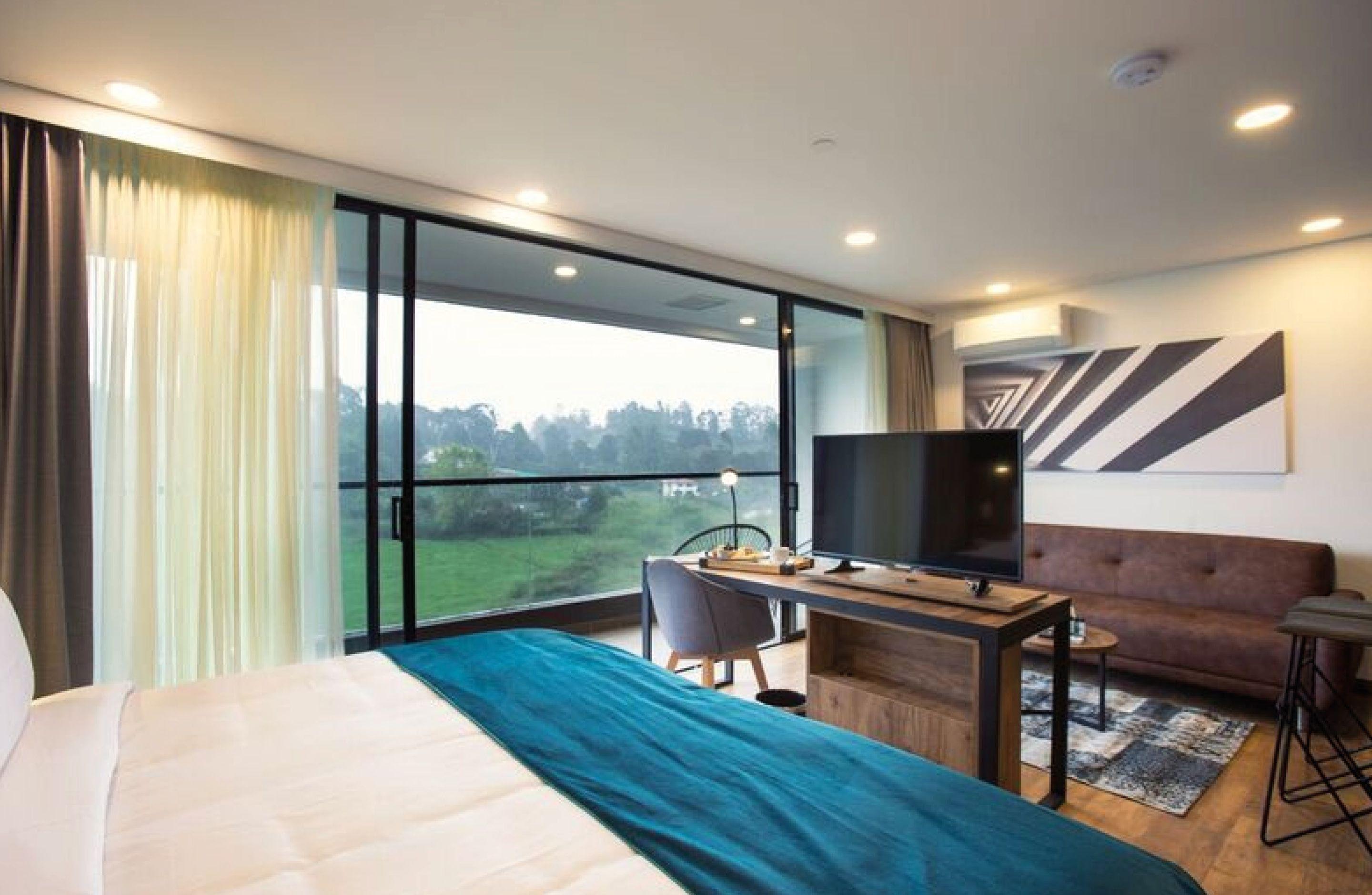 Junior Suite, King Bed