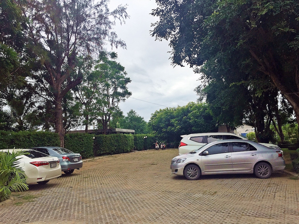 Lawana Escape Beach Resort 32/50