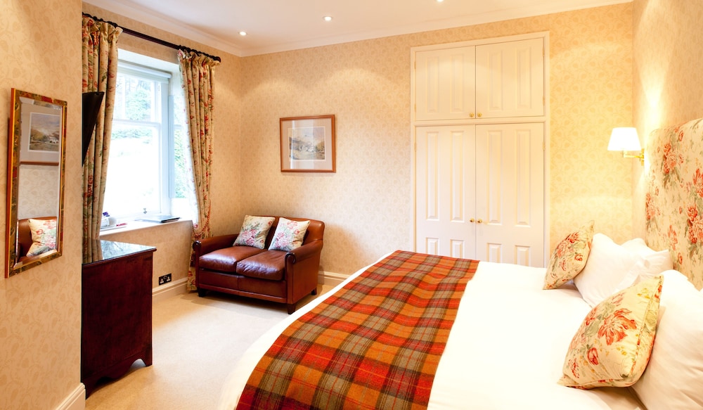 Lindeth Fell Country House 16/40