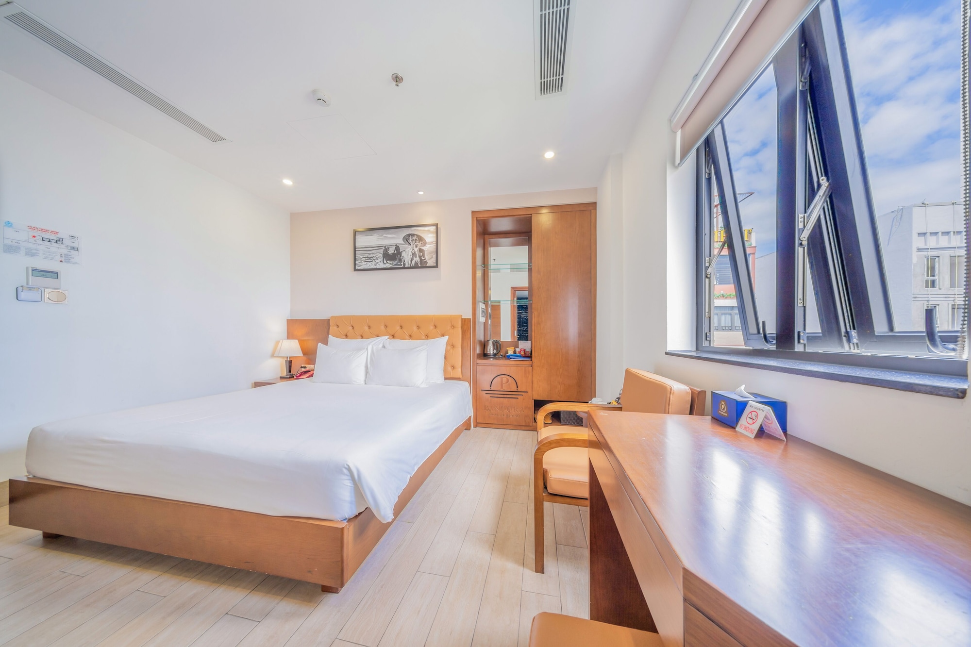 DELUXE, DOUBLE BED, SEA VIEW