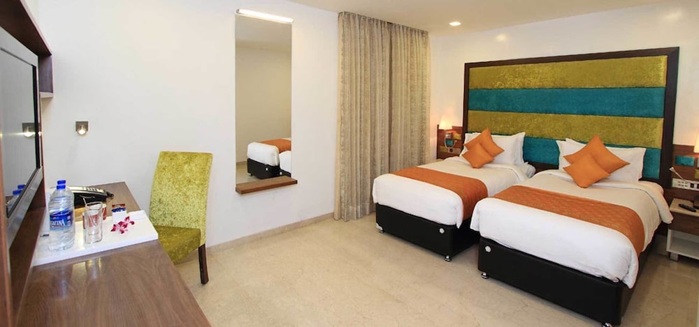 La Woods Hotel 13/50