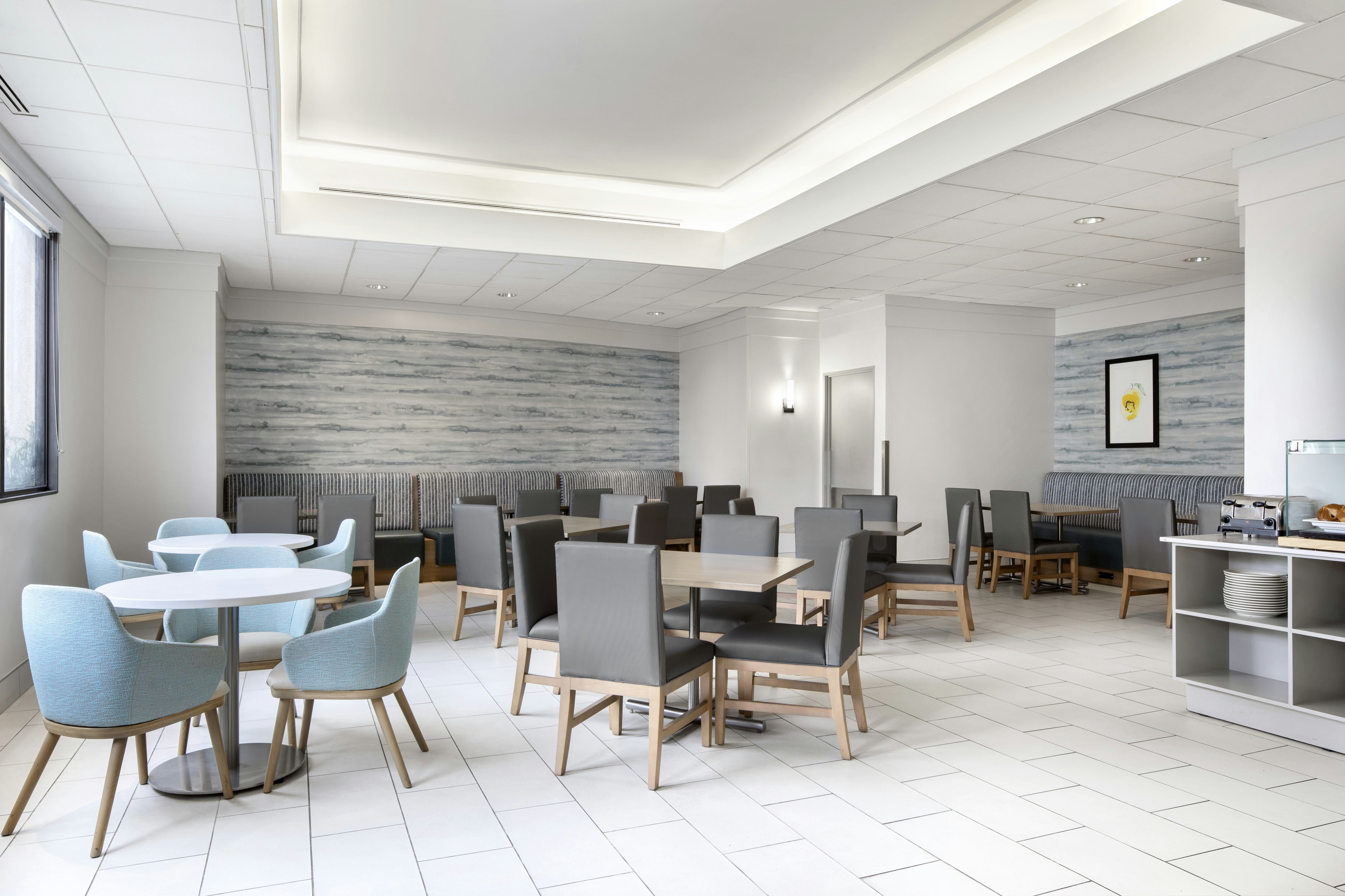 Embassy Suites By Hilton Tampa Airport Westshore 58/61