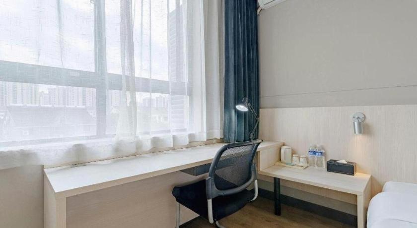 Jinjiang Inn (Shanghai International Tourist Resort Kangxin Highway) 50/50
