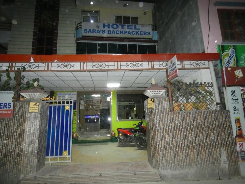 Sara's Backpackers Hotel 6/74