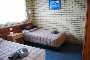 COASTAL COMFORT MOTEL 2/16