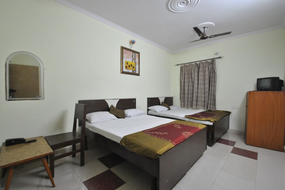 Hotel Satkar 12/31