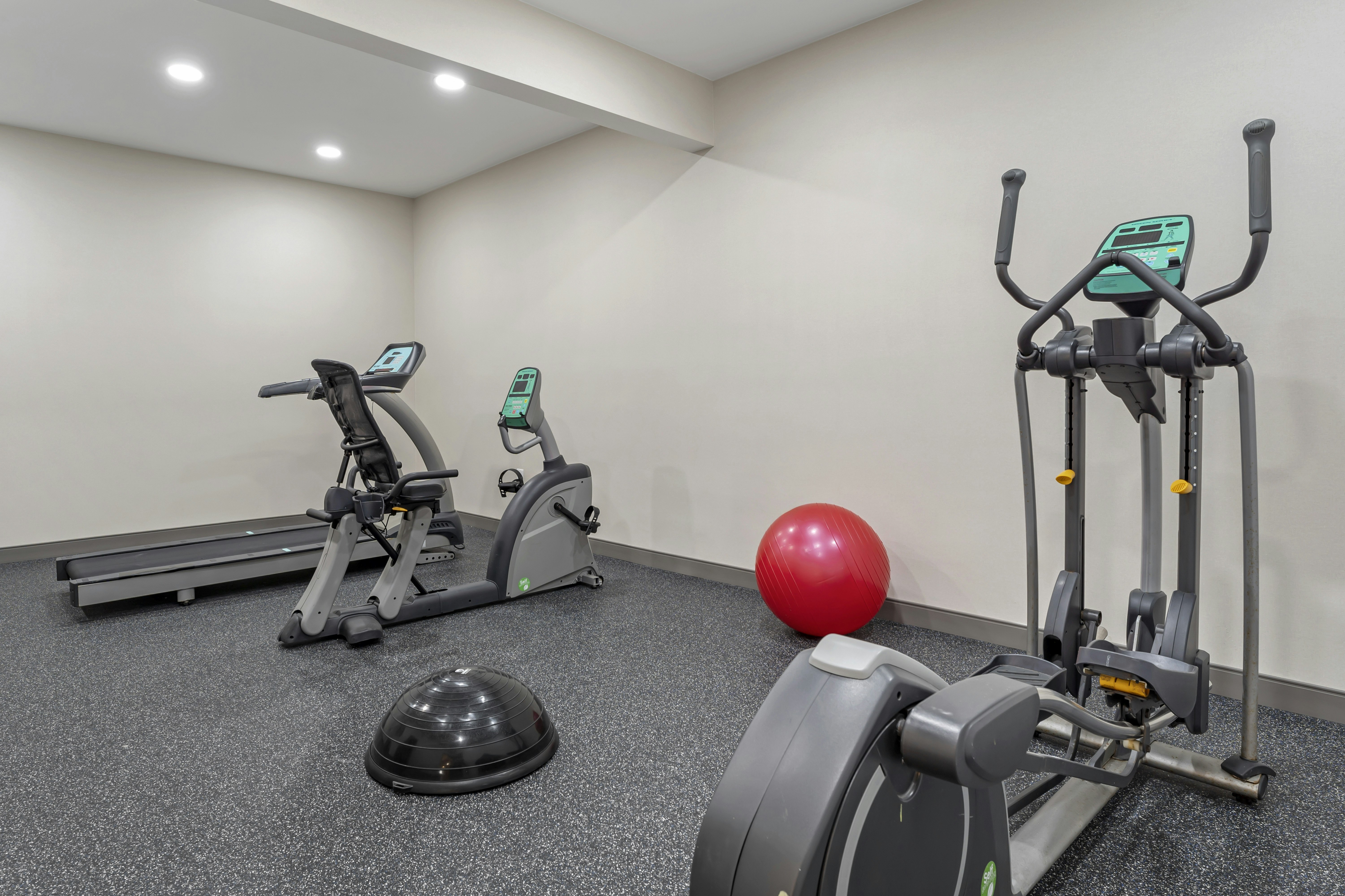 Holiday Inn Express Pittsburgh E - Waterfront Dr 23/42
