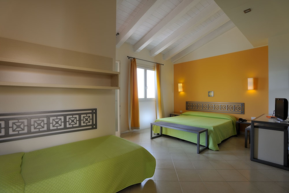 Superior, Triple, 1 Double and 1 Single Bed