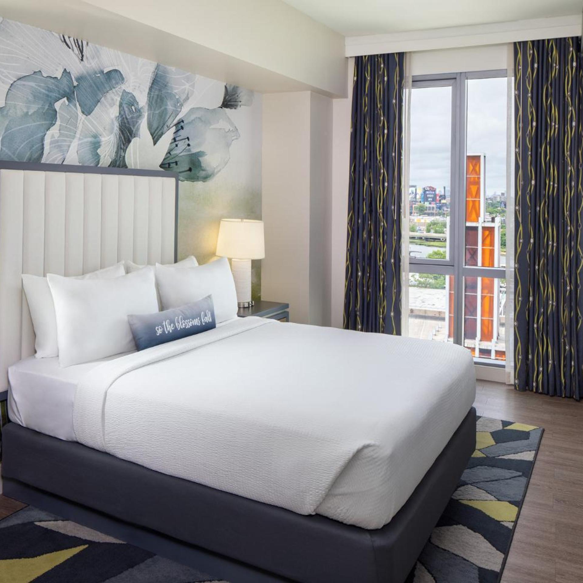 Standard, King Bed, Queen Bed