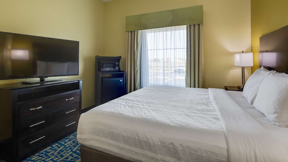 Best Western Plus Brunswick Inn & Suites 9/45