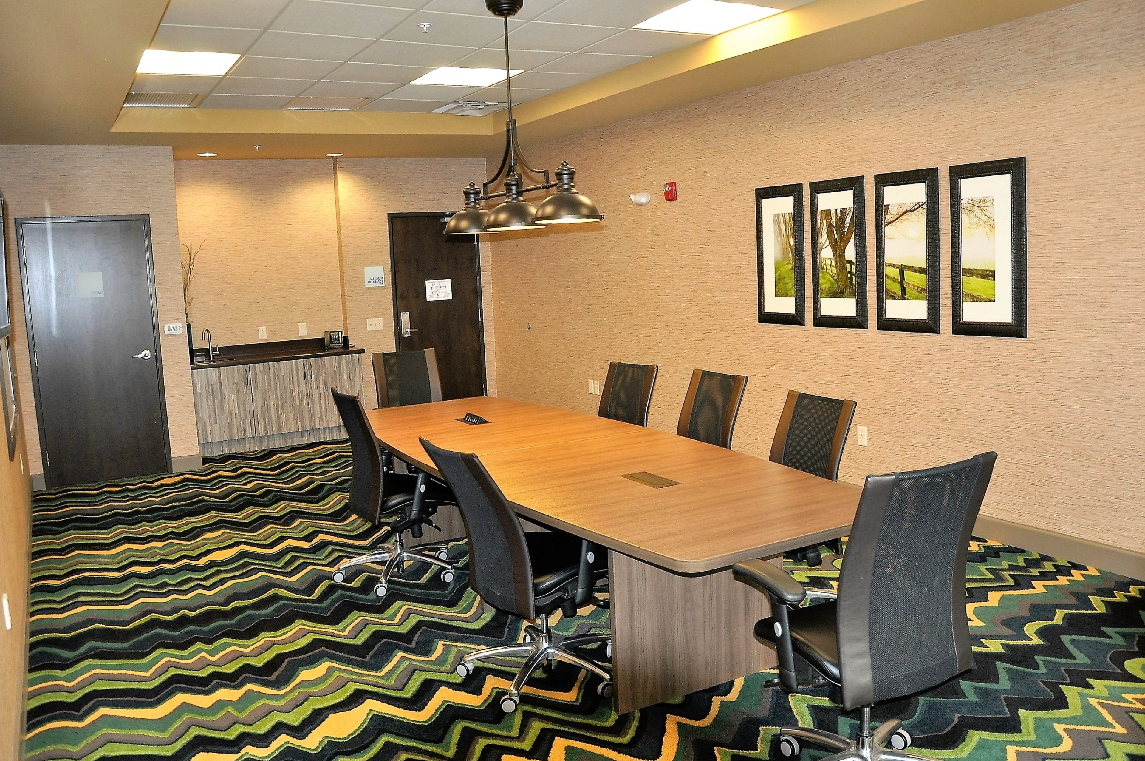 Holiday Inn Express Hotel and Suites Perry-National Fairground Area 58/68