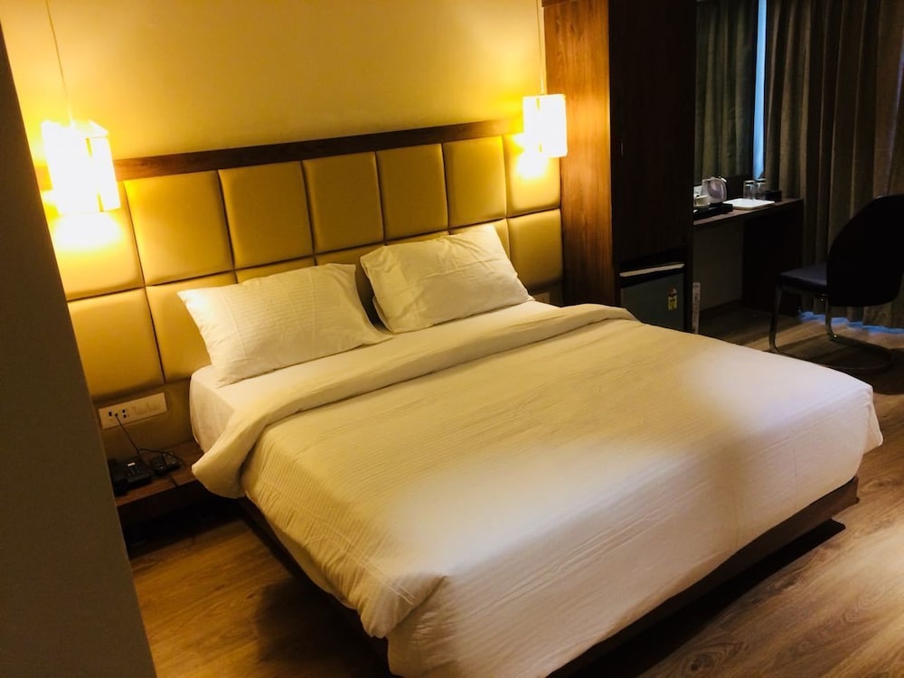 HOTEL AARYA INTERNATIONAL 7/15
