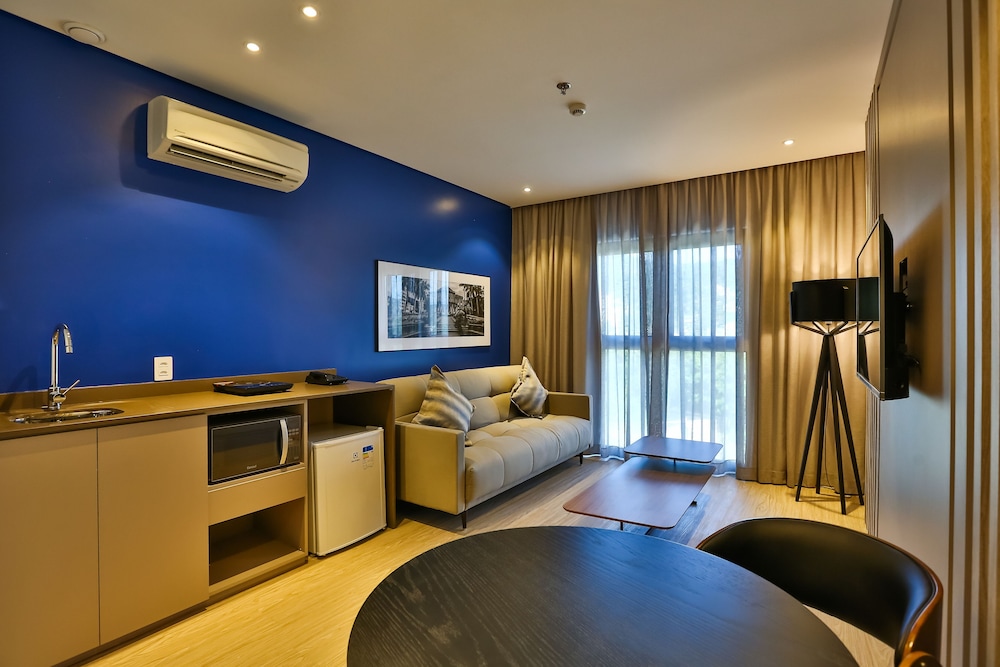 Quality Hotel Blumenau 38/48