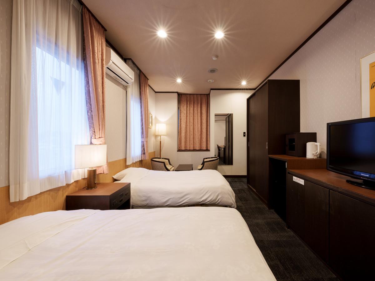 Semi Room, 2 Semi Double Beds