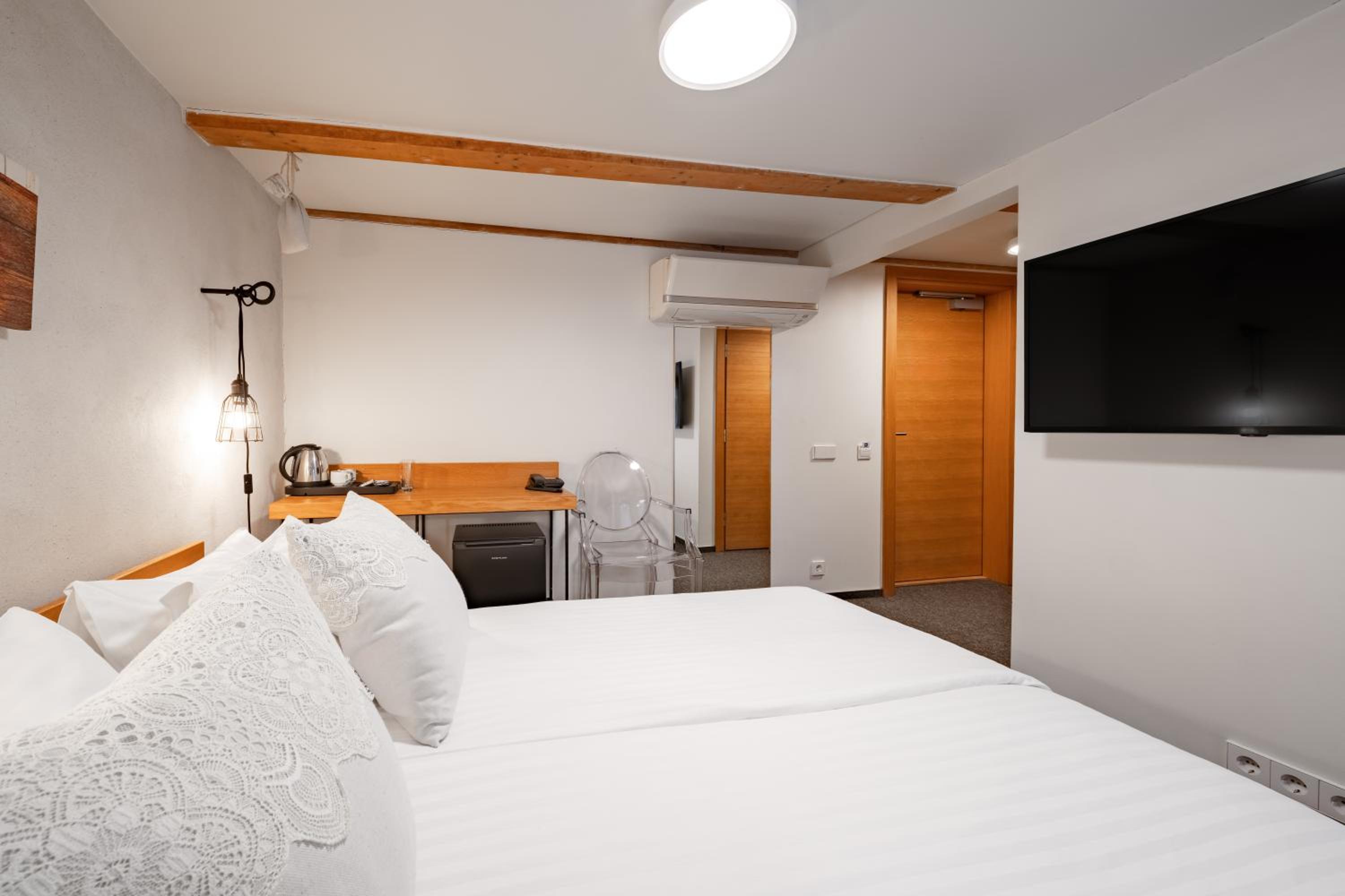Heritage, Compact, Double Bed