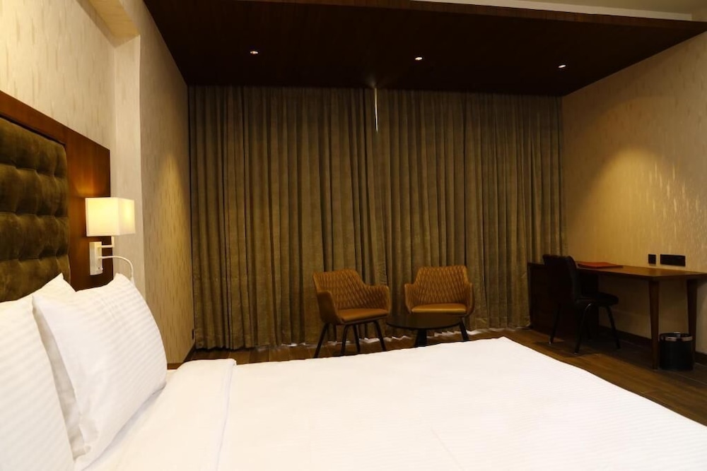 Devka Beach Resort 8/40