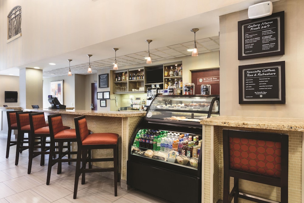 Hyatt Place College Station 54/74