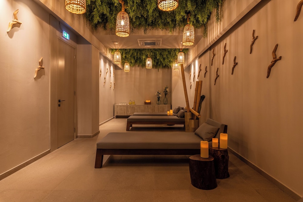 Nelia Beach Hotel & Spa 37/67