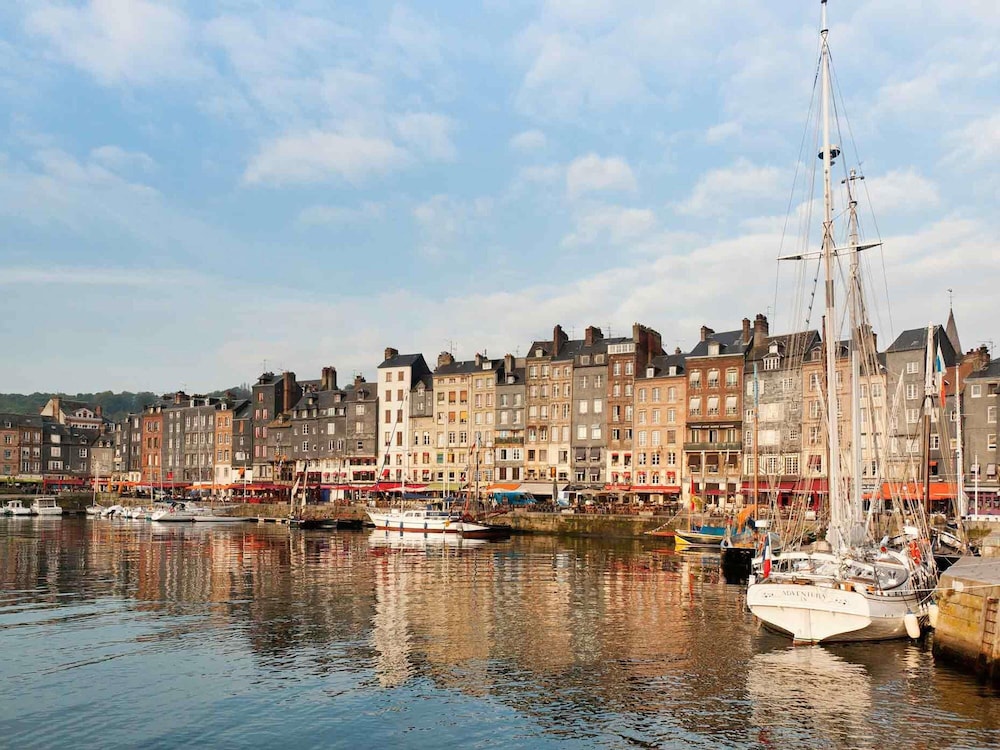 Ibis Honfleur 38/42