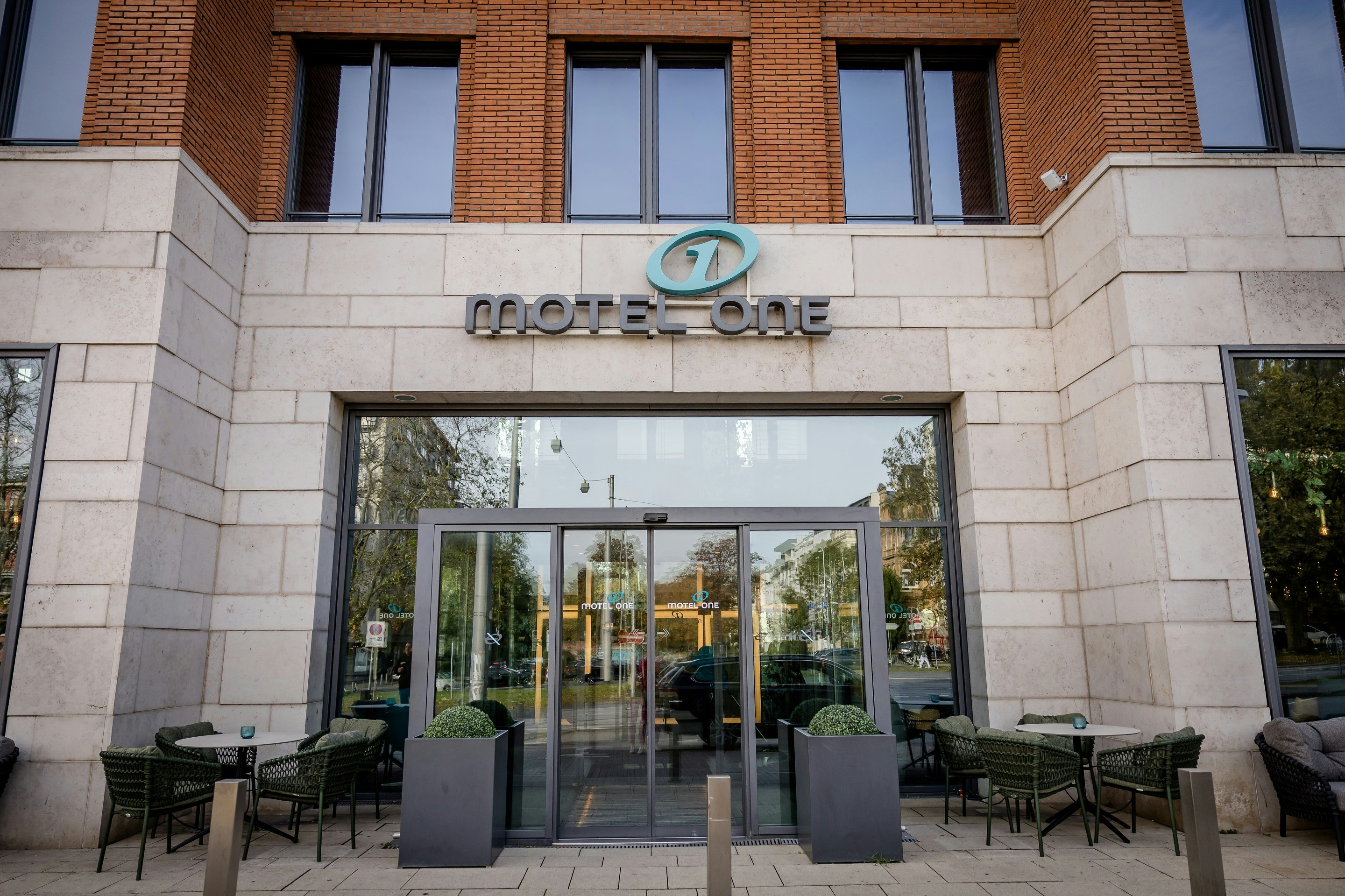 Hotel Motel One Wiesbaden 2/29