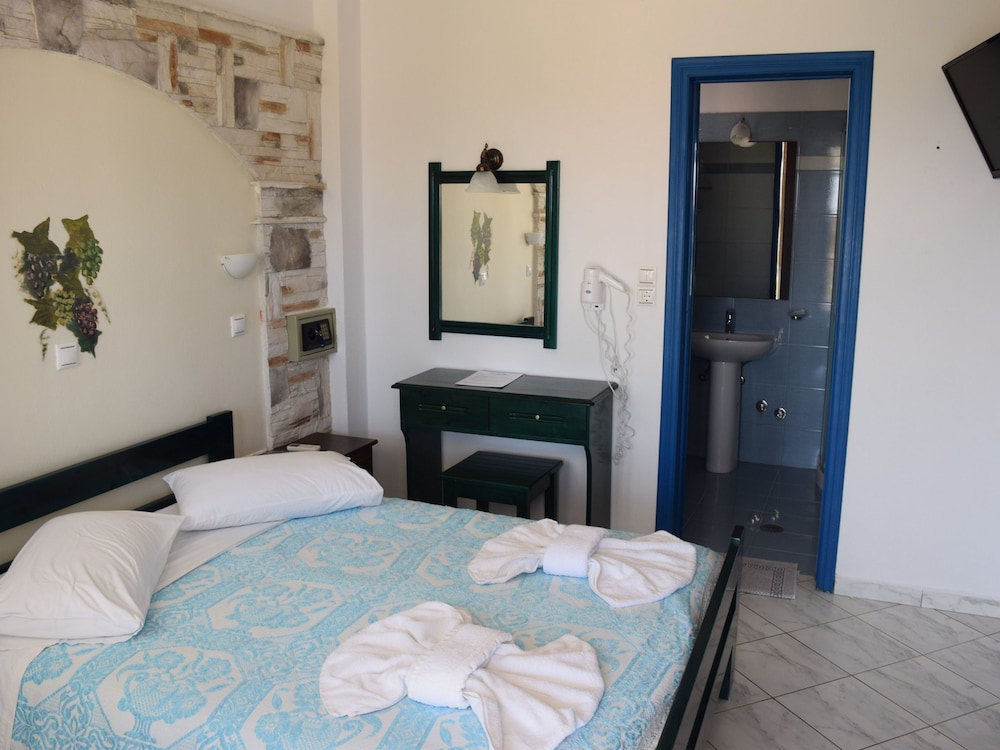 Stella Naxos Island 12/50
