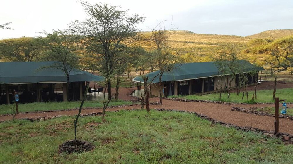 OLE SERAI LUXURY CAMP 24/39