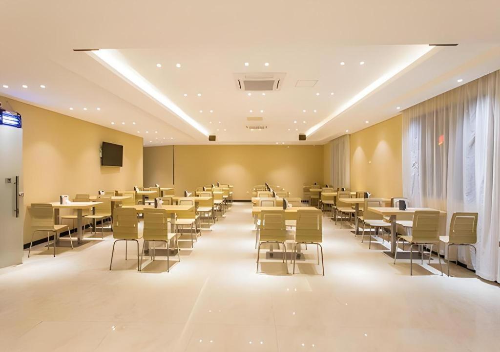 City Comfort Inn (Nanning East Railway Station) 45/51