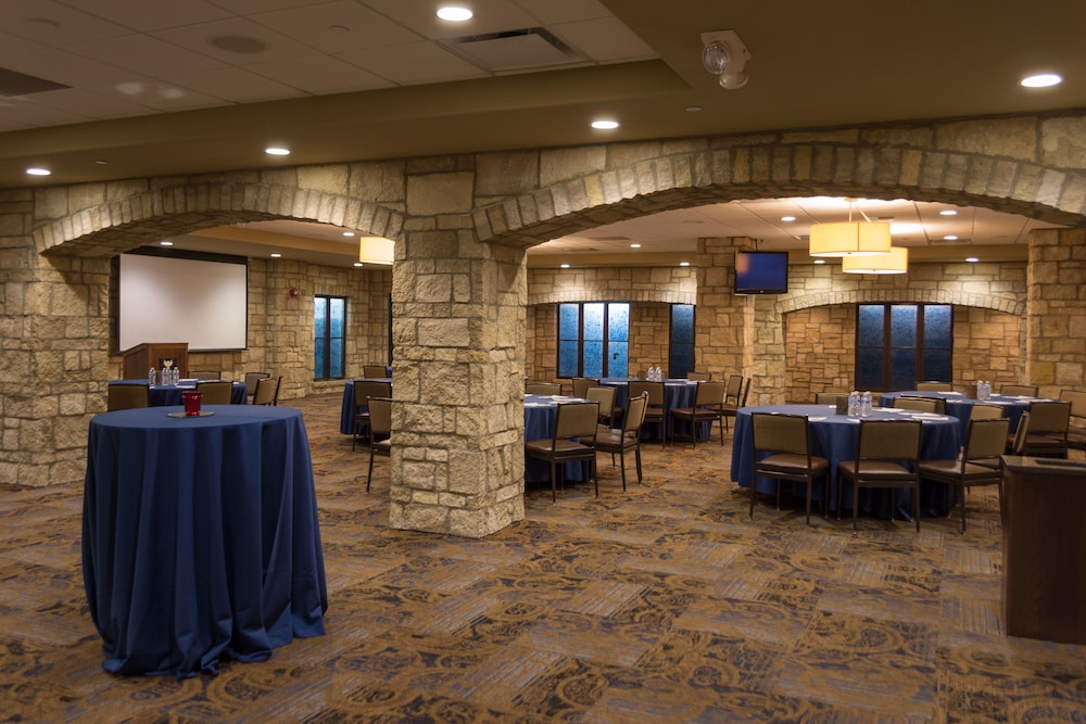 The Oread Lawrence, Tapestry Collection by Hilton 20/71