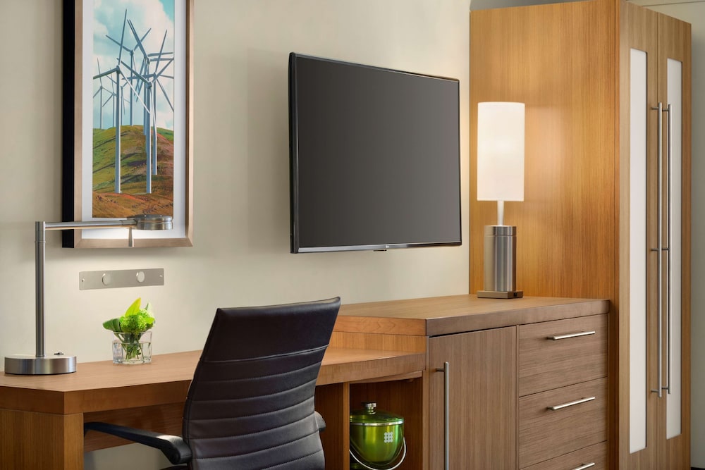 Hyatt Place Vacaville 55/62