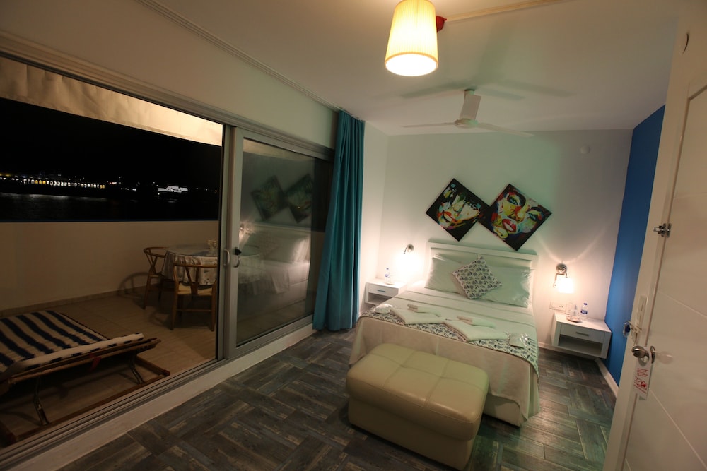 Larimar Boutique Hotel 7/50