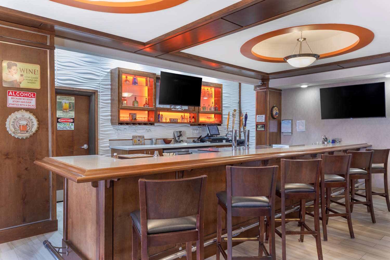 Best Western Plus Fort Stockton Hotel 31/35