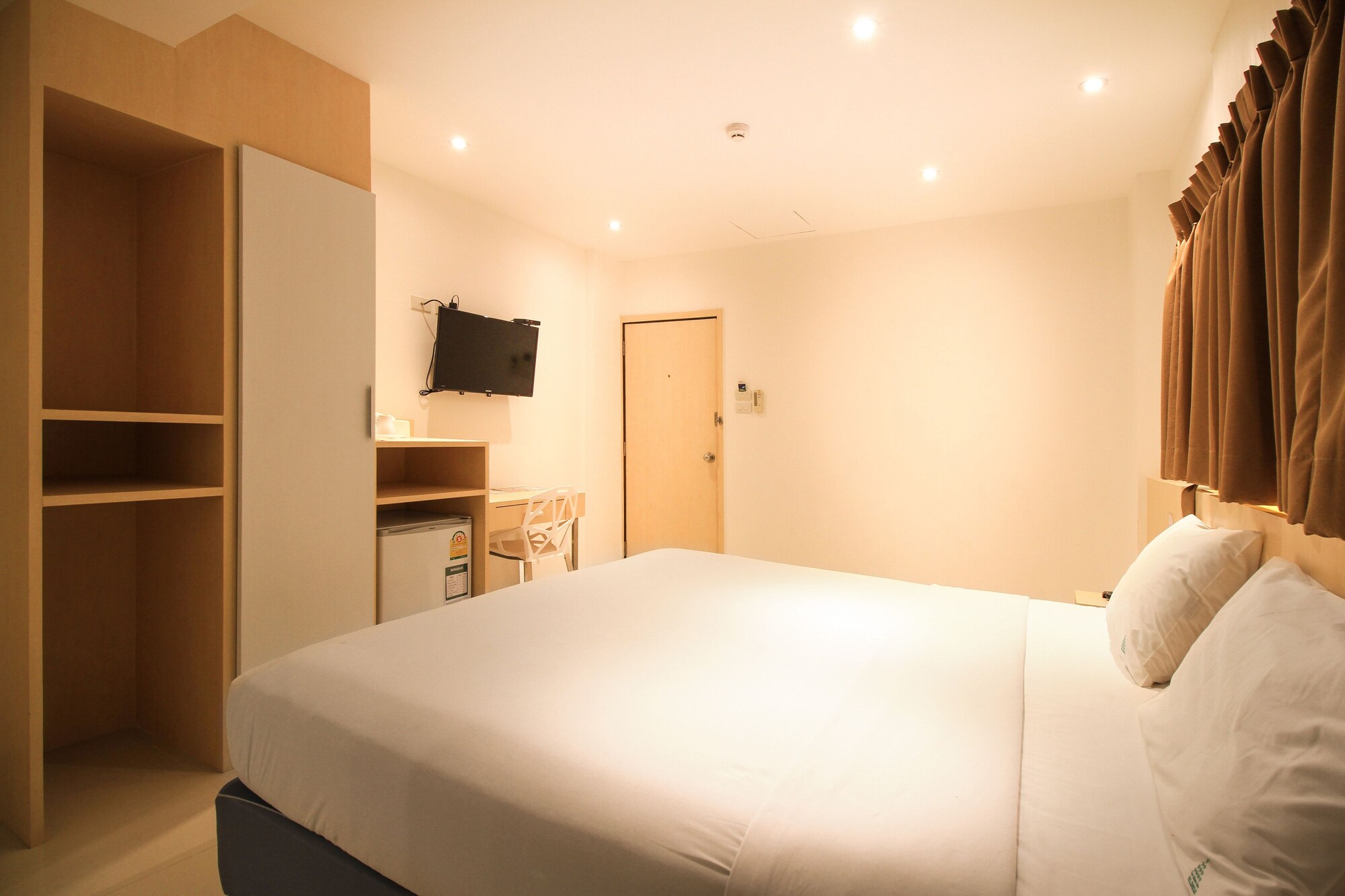 STANDARD, DOUBLE BED