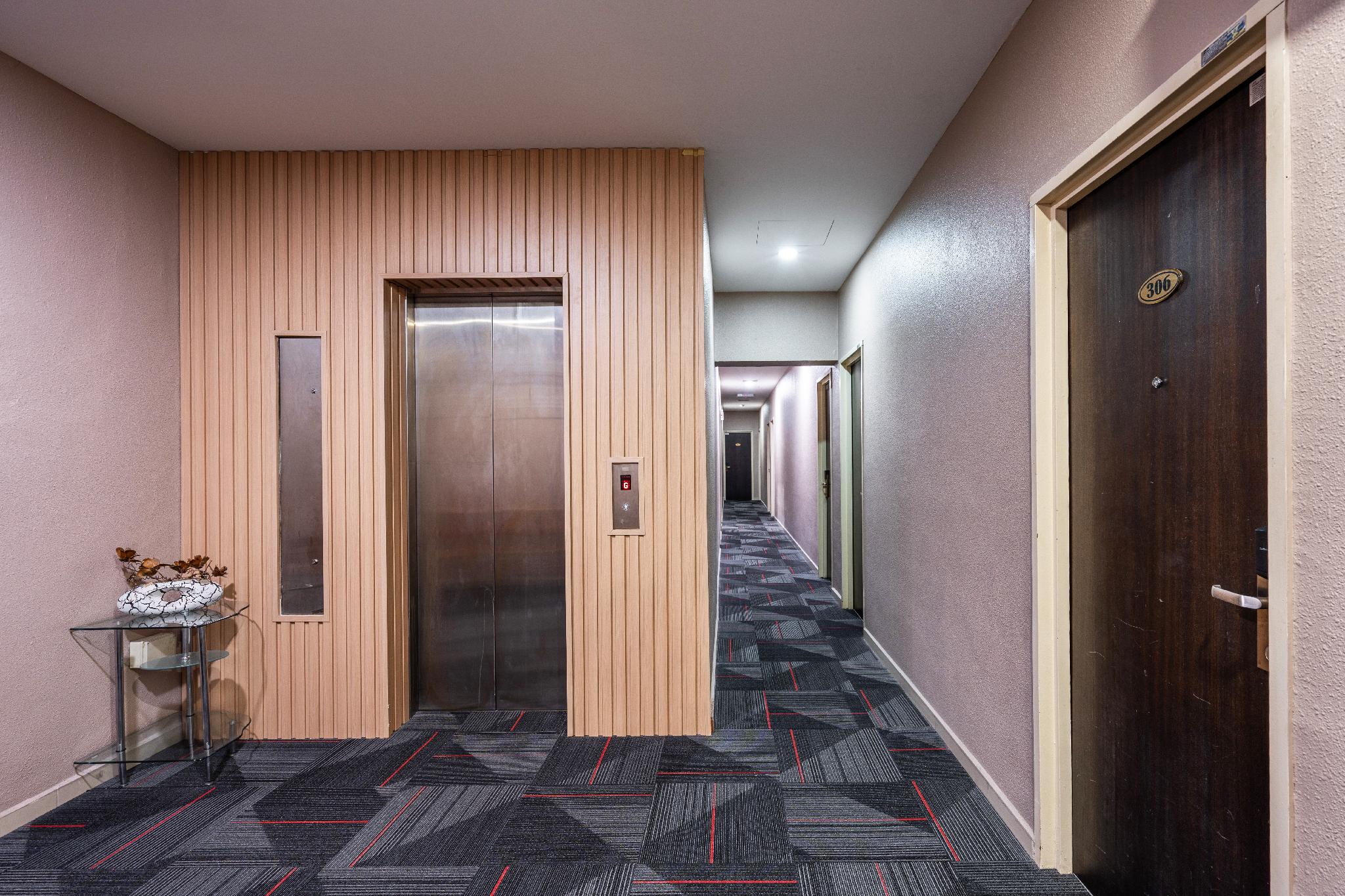 Lavender Inn Permas Jaya 39/68
