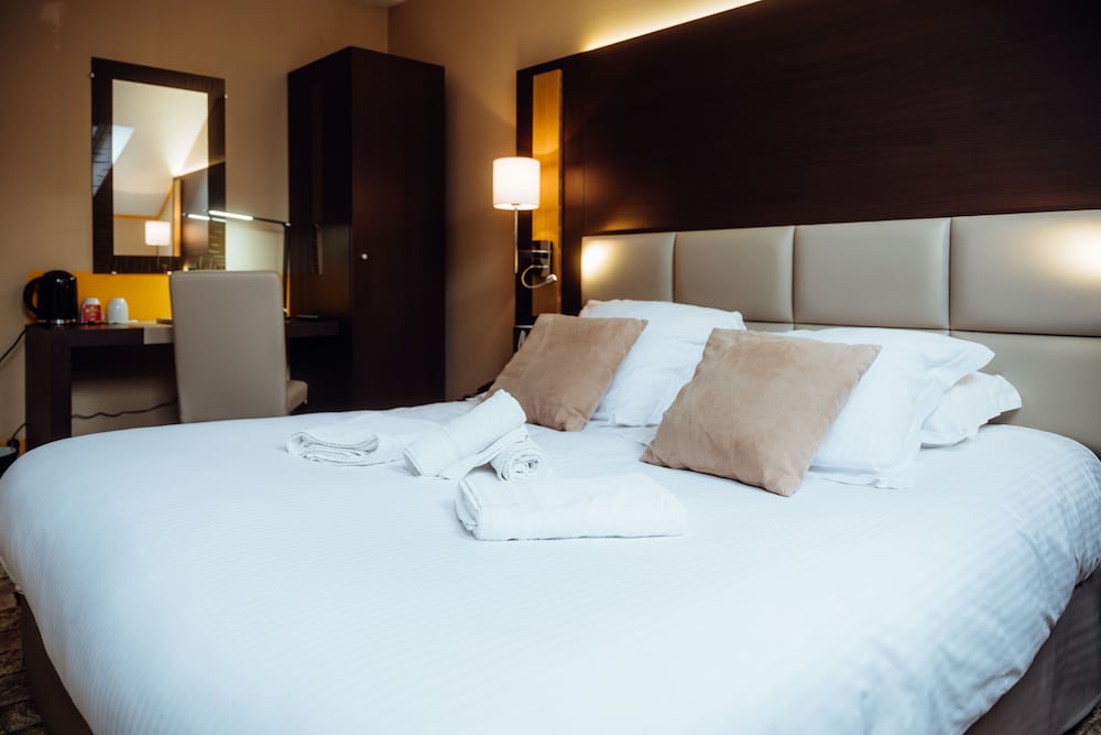Hotel Du Dauphin Les Loges 27/50