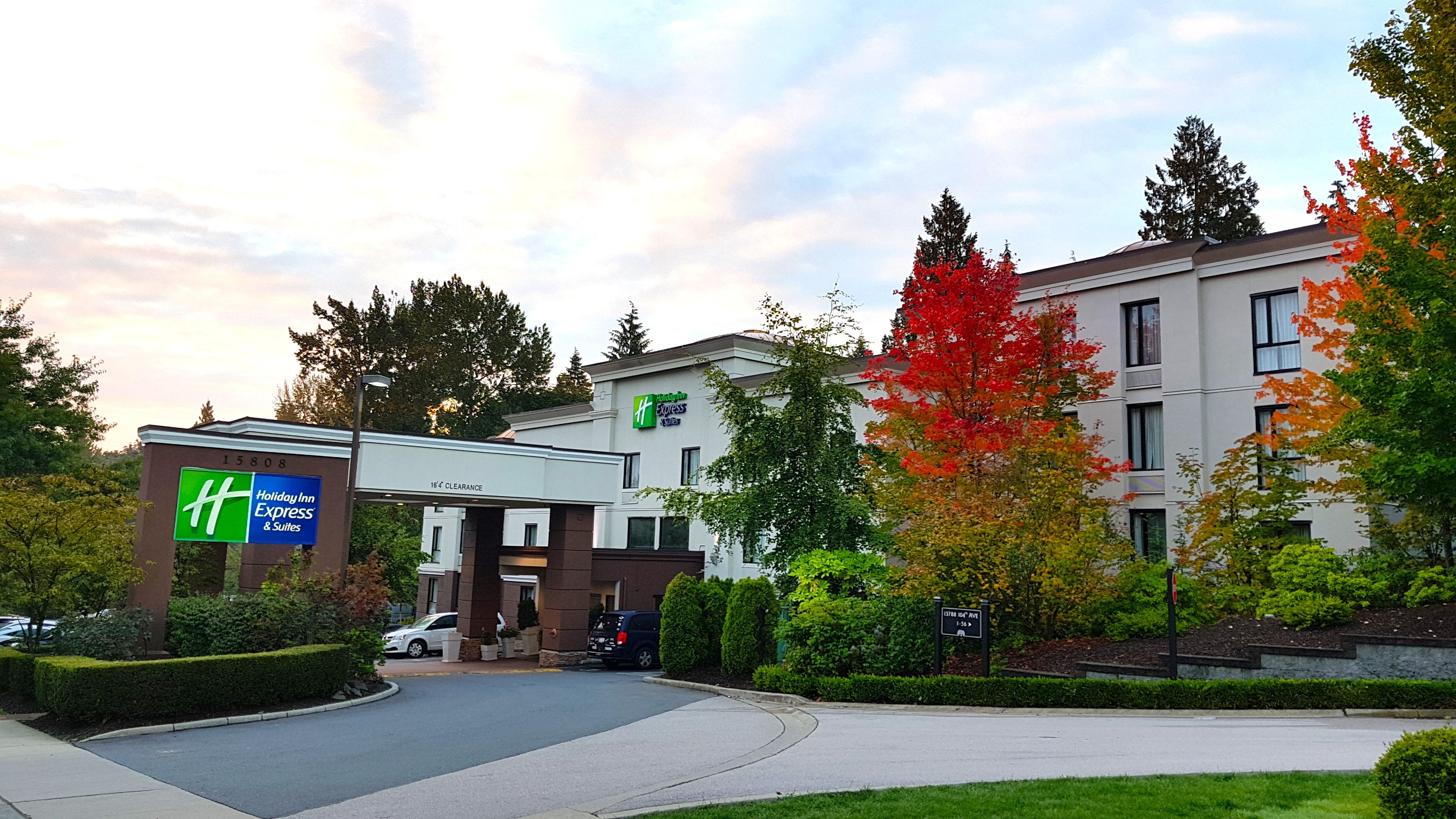 Holiday Inn Express Suites Surrey 3/50