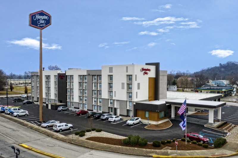 Hampton Inn New Albany Louisville West 14/17