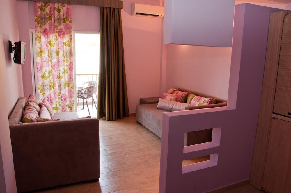 Olympos Hotel 45/62