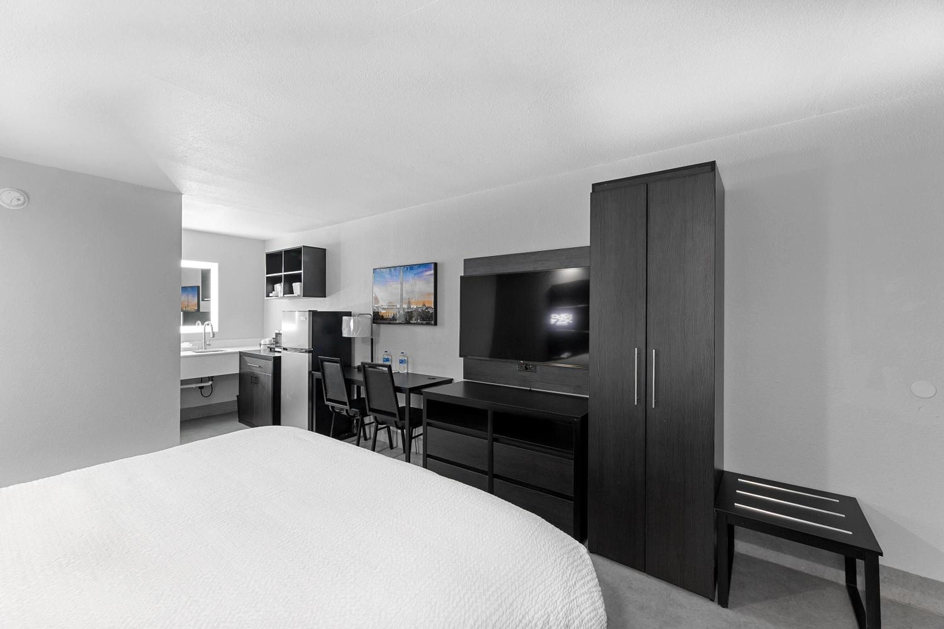 Baymont by Wyndham San Antonio Near Lackland AFB 6/30